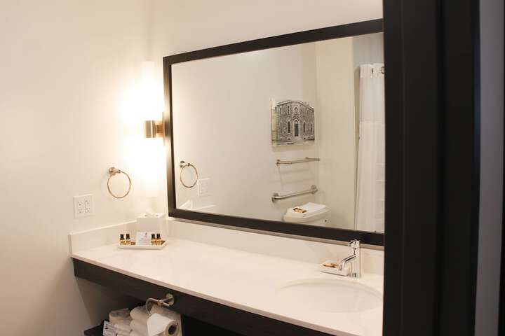 Room 12 of 75