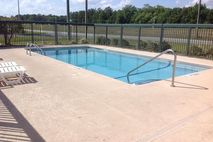 Pool 4 of 17