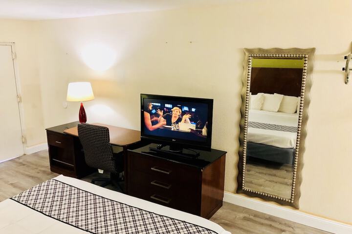 Room 19 of 29