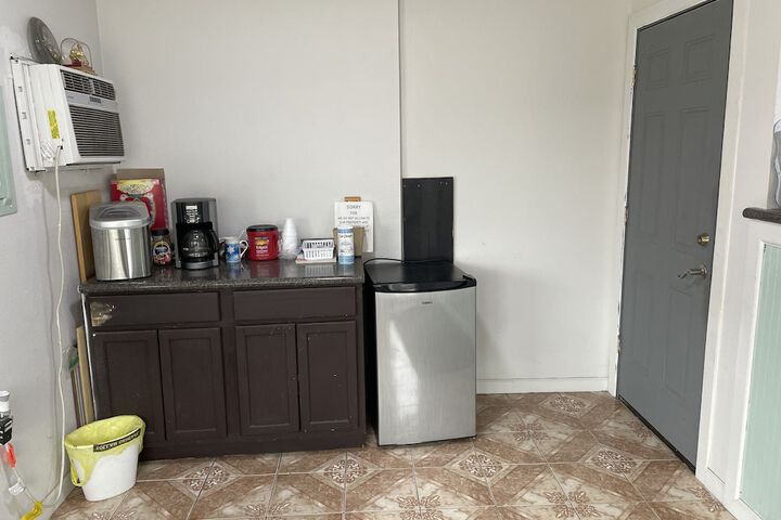 Room 5 of 18