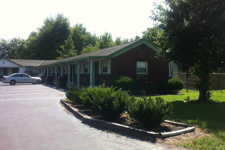 Green Crest Motel