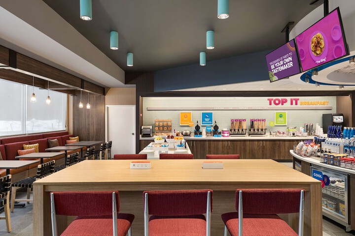 Tru by Hilton Albany Airport NY