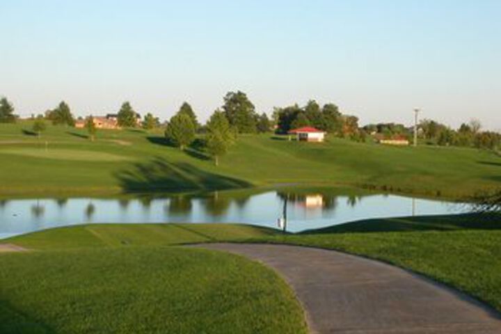 Bright Leaf Golf Resort