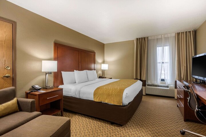 Room 40 of 73