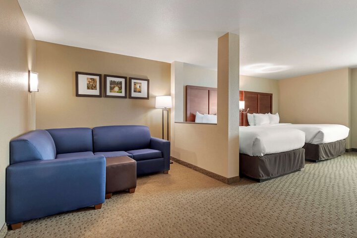 Room 14 of 28