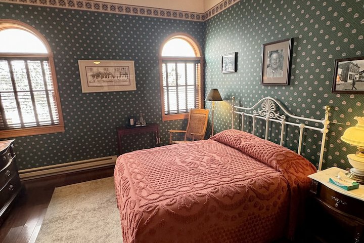 Room 35 of 67