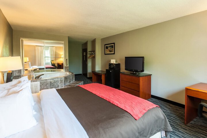 Room 11 of 23