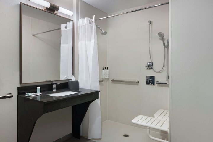 Fairfield Inn & Suites Lake City