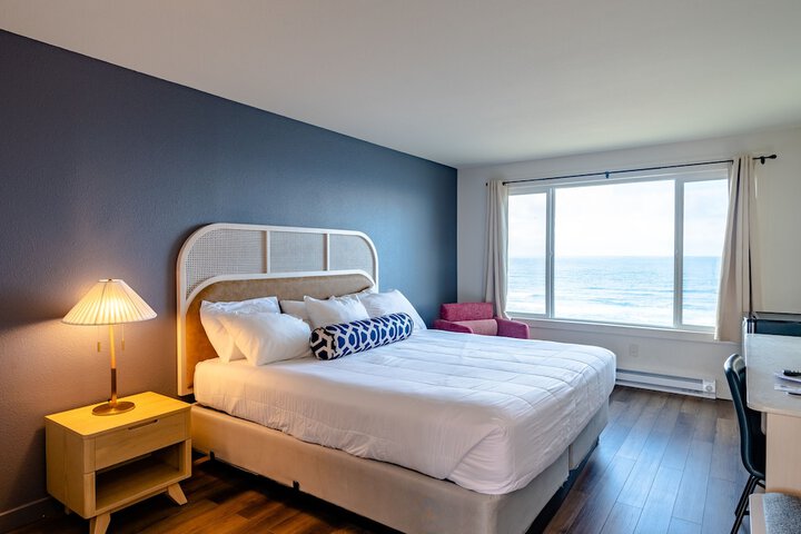 Room 44 of 124