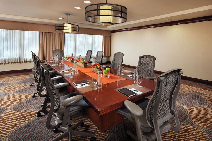 Sheraton Agoura Hills Hotel