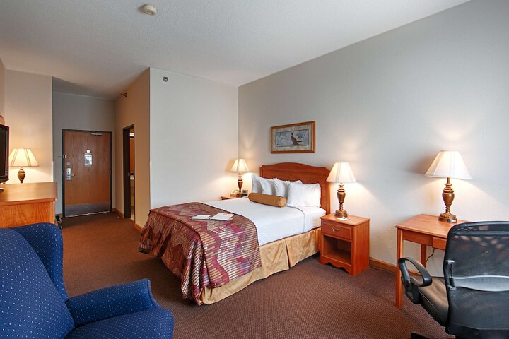 Room 7 of 10
