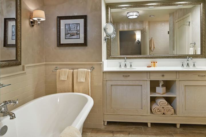 AmishView Inn and Suites