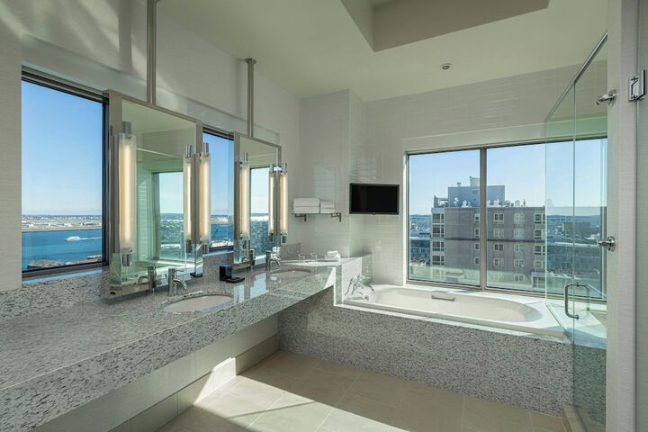 Renaissance Boston Seaport District