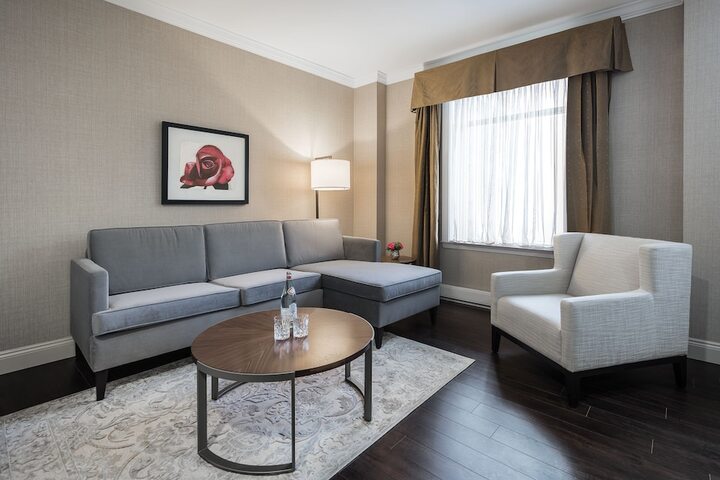Room 32 of 50