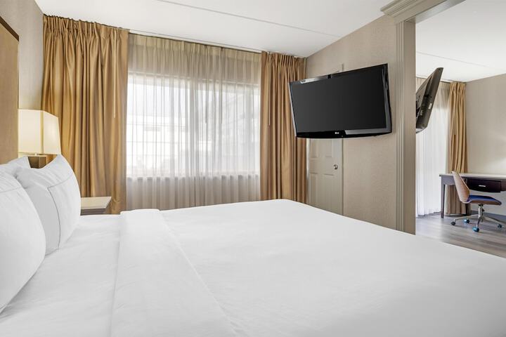 Best Western Plus Miamisburg-Dayton Suites Banquets & Hotel