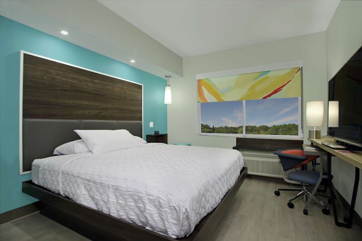 Room 16 of 34