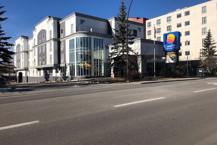 Hotel 2 of 33