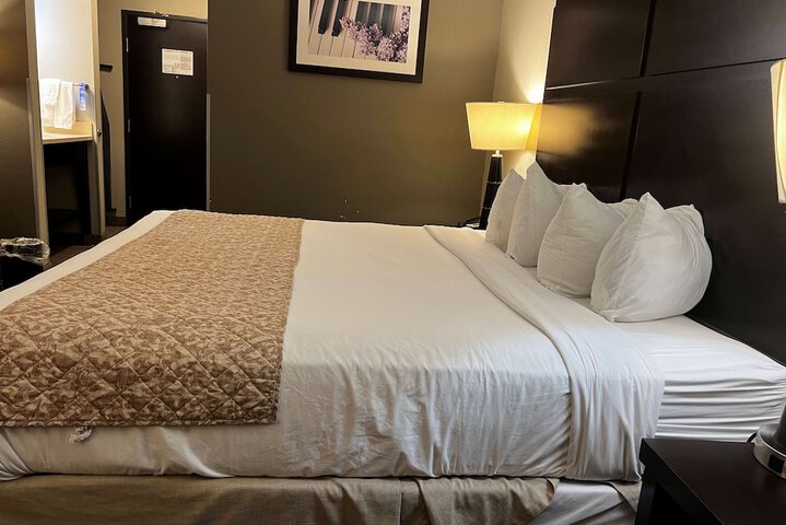 Room 21 of 42