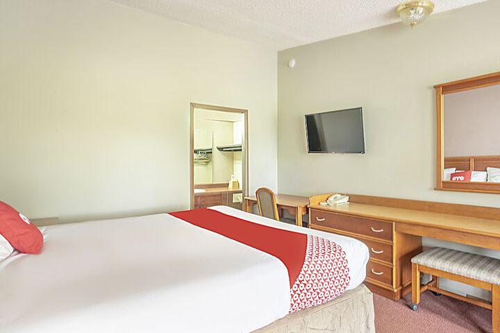 Room 13 of 38