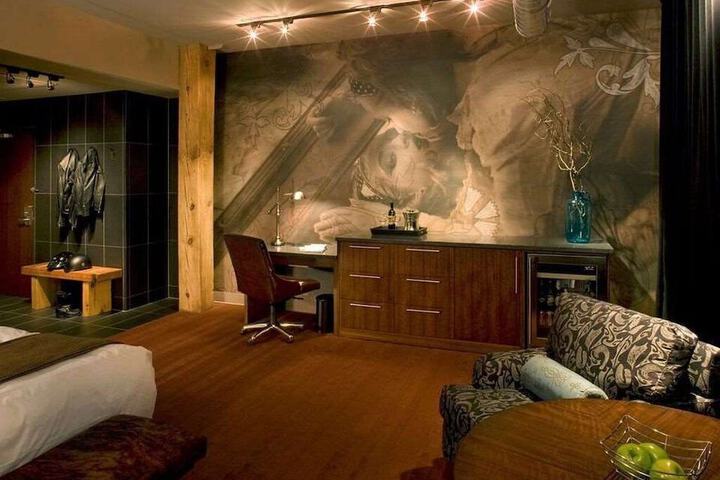 The Iron Horse Hotel