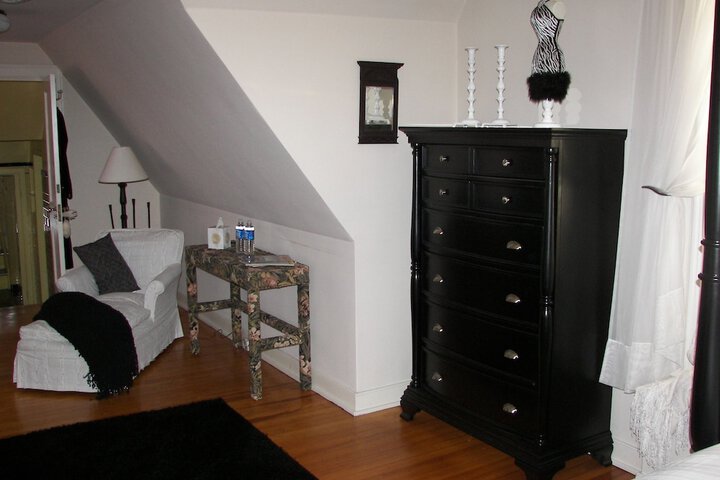 Room 25 of 52