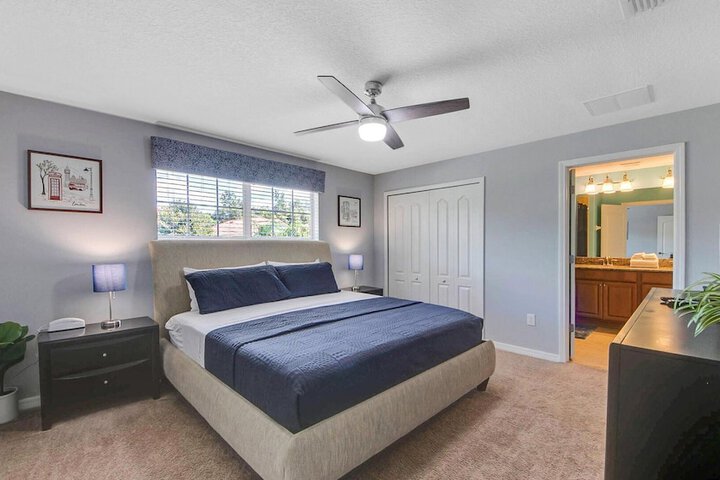 Room 28 of 44