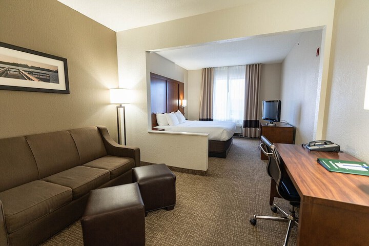 Room 33 of 36