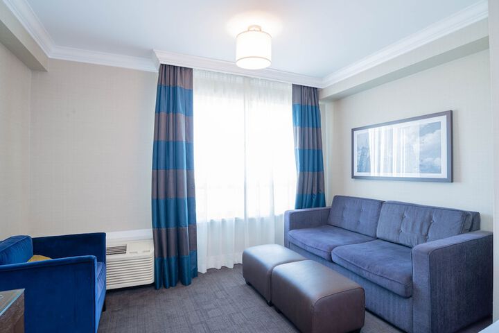 Room 50 of 77