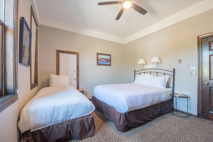 Room 15 of 43