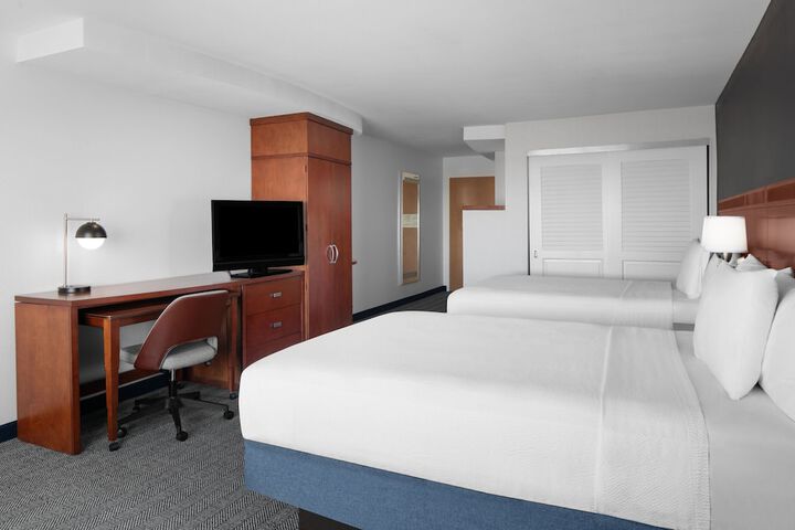 Room 33 of 43