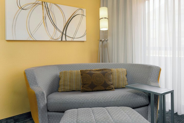 Room 15 of 37