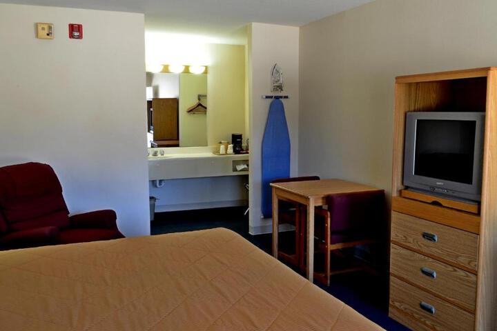 Americas Best Value Inn Kinder