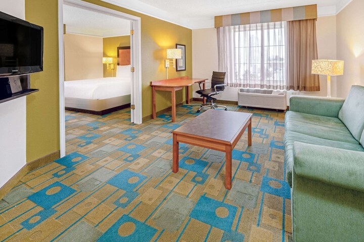 Room 18 of 29