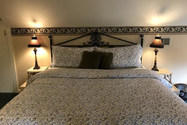 Room 64 of 89