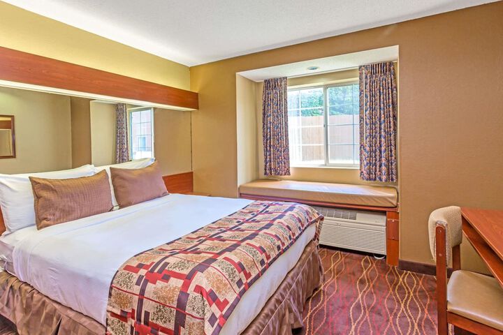 Room 12 of 15