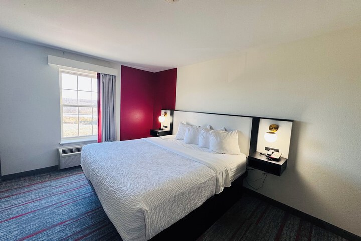 Room 13 of 27