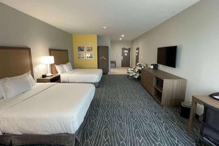 Room 34 of 60