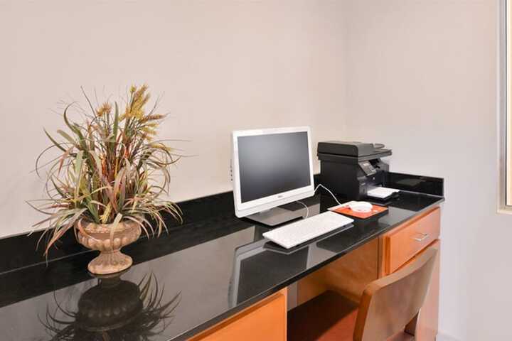 Holiday Inn Express Hotel & Suites Mooresville - Lake Norman by IHG