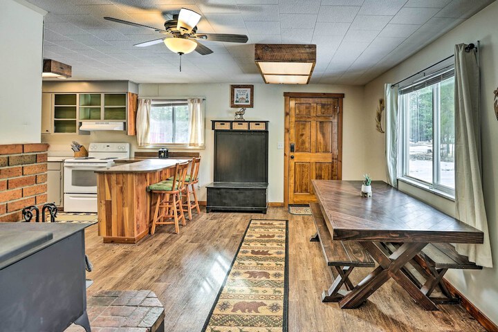 Private La Pine Cabin Rental: 30 Mi to Bend!