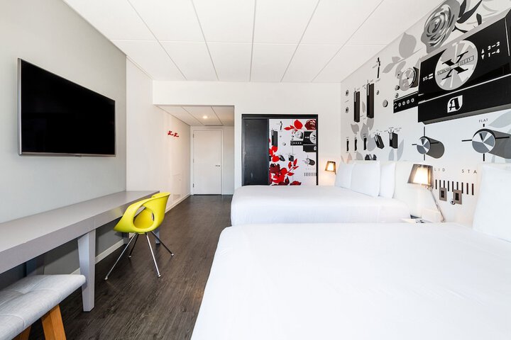 Room 49 of 75