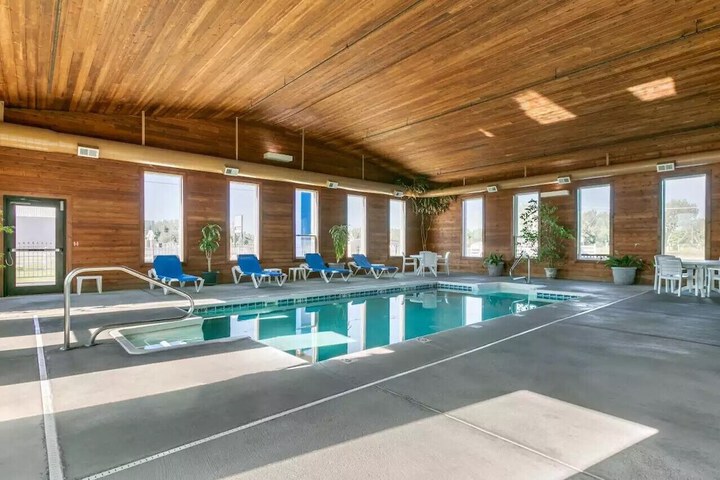 Pool 6 of 35