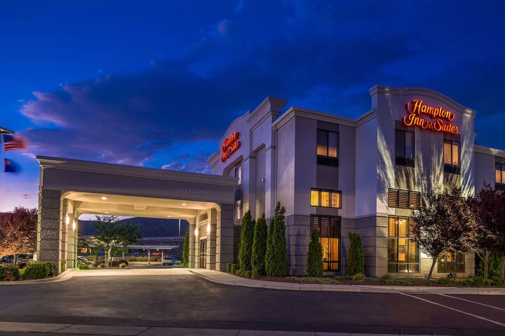 Hotel 4 of 65