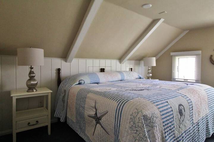 Room 45 of 142