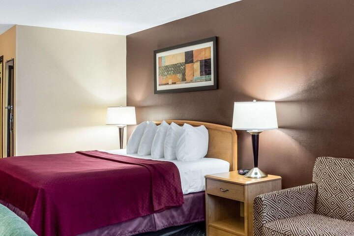 Room 16 of 32