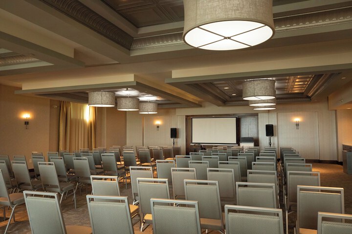 Hotel Indigo Traverse City by IHG