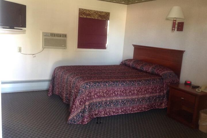 Room 15 of 40