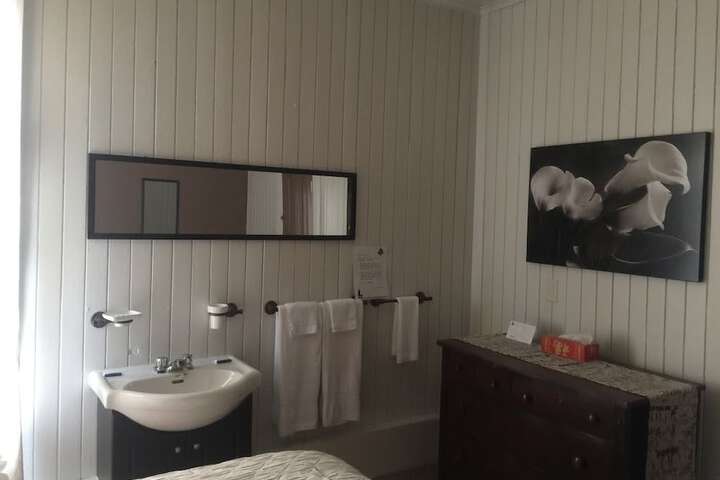 Room 16 of 22