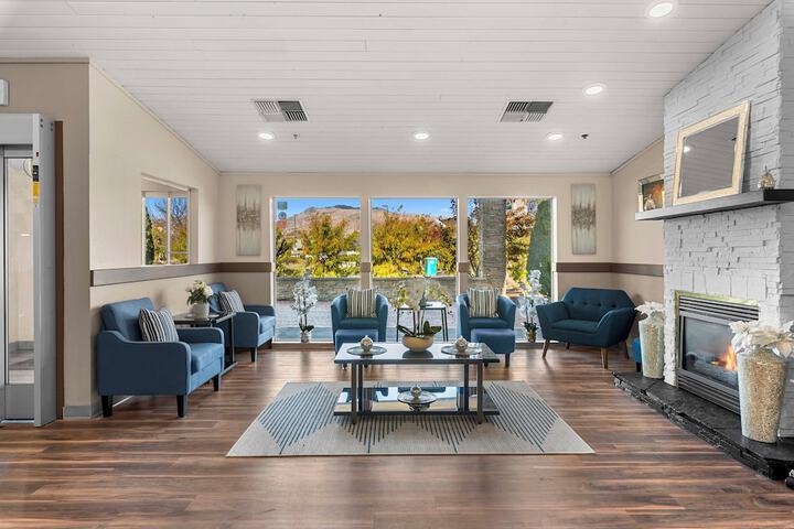Clarion Pointe Wenatchee