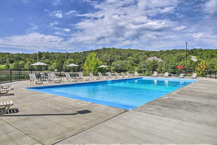 Reeds Spring Condo 3 Mi to Silver Dollar City!