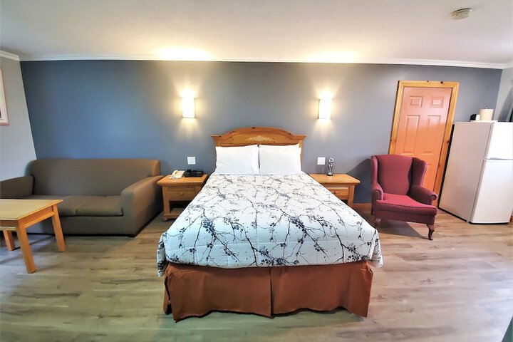 Room 33 of 181